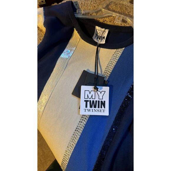 Blue and White Sleeveless Sweater Dress - Picture 4 of 8